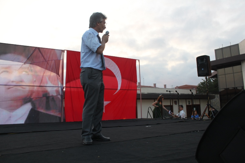 2024/06/1718568923_v._Istanbul_folk_halk_muzigi_festivali_ve_basin_bayrami_acikhava_konseri031.jpg