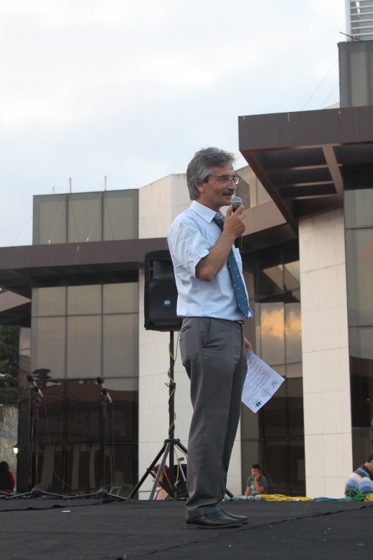 2024/06/1718568924_v._Istanbul_folk_halk_muzigi_festivali_ve_basin_bayrami_acikhava_konseri036.jpg