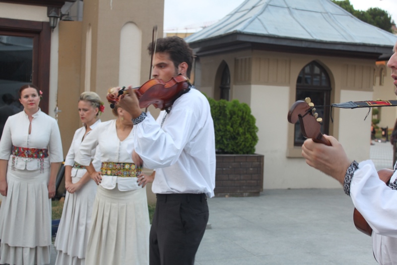 2024/06/1718568925_v._Istanbul_folk_halk_muzigi_festivali_ve_basin_bayrami_acikhava_konseri010.jpg