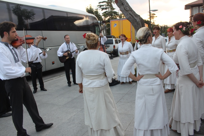 2024/06/1718568926_v._Istanbul_folk_halk_muzigi_festivali_ve_basin_bayrami_acikhava_konseri003.jpg