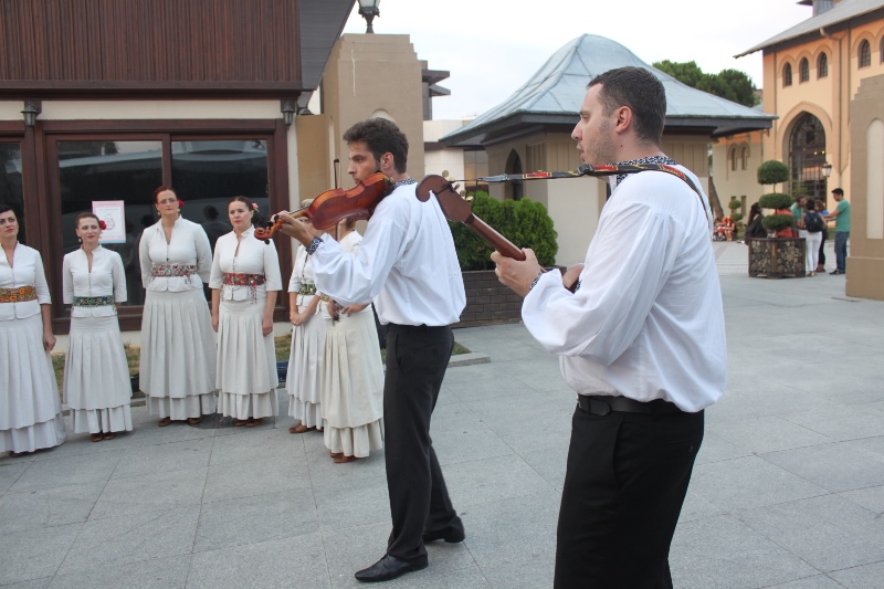 2024/06/1718568926_v._Istanbul_folk_halk_muzigi_festivali_ve_basin_bayrami_acikhava_konseri011.jpg