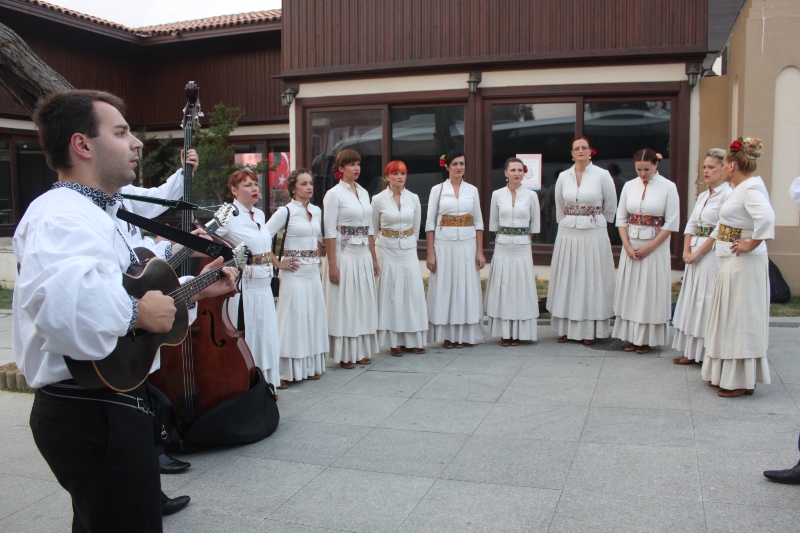 2024/06/1718568927_v._Istanbul_folk_halk_muzigi_festivali_ve_basin_bayrami_acikhava_konseri009.jpg