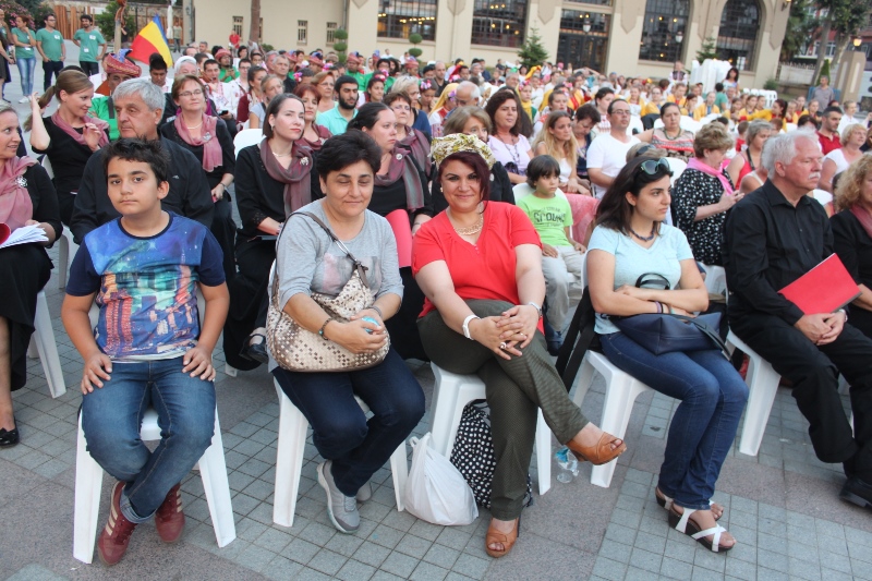 2024/06/1718568929_v._Istanbul_folk_halk_muzigi_festivali_ve_basin_bayrami_acikhava_konseri044.jpg