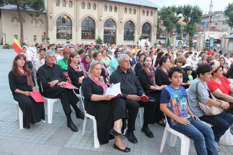 2024/06/1718568929_v._Istanbul_folk_halk_muzigi_festivali_ve_basin_bayrami_acikhava_konseri045.jpg