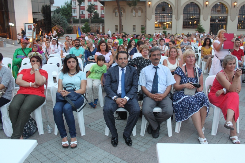 2024/06/1718568929_v._Istanbul_folk_halk_muzigi_festivali_ve_basin_bayrami_acikhava_konseri060.jpg