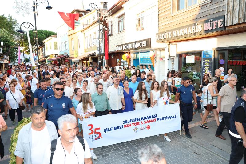 2024/07/1722404261_35._uluslararasi_sile_bezi_kultur_ve_sanat_festivali_basladi_-4.jpg