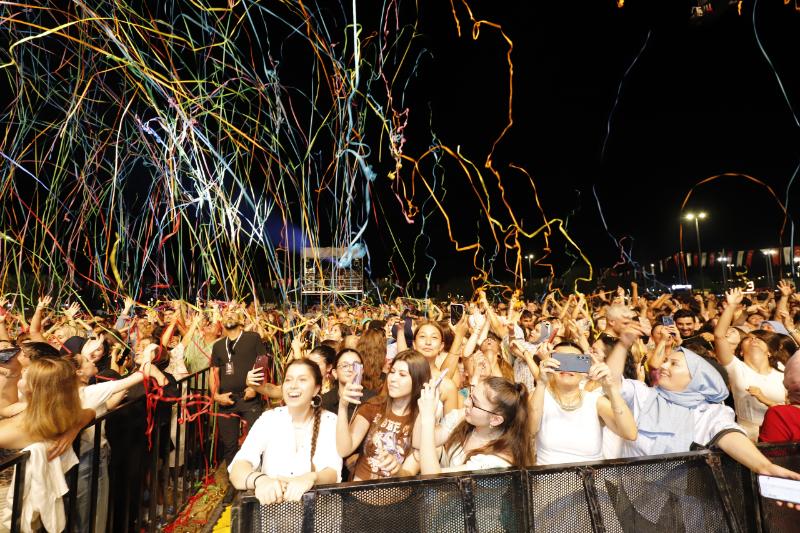 2024/07/1722404262_35._uluslararasi_sile_bezi_kultur_ve_sanat_festivali_basladi_-2.jpg