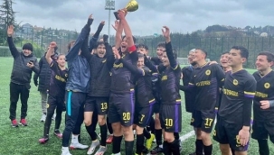 KUPA KOLEKSİYONCUSU ÇUBUKLU'DAN BİR KUPA DAHA GELDİ