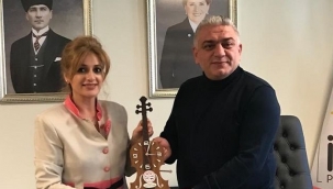 Sanatçılar Odası Başkanından Üsküdar İYİ PARTİ' ye Ziyaret