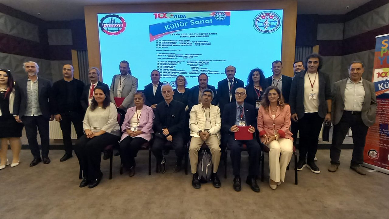 100 YILDA KÜLTÜR SANAT KONULU SEMPOZYUM BÜYÜK İLGİ GÖRDÜ