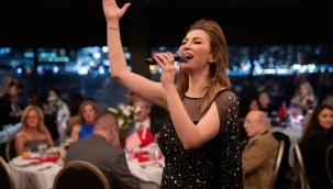 BERFİN GÜRSOY AMERİKA'DA ATATÜRK ŞARKILARINDAN OLUŞAN KONSER VERDİ
