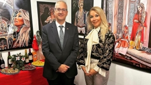 RESSAM ASLIHAN ÇİFTGÜL JAPONYADA SERGİ AÇTI