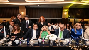 GÜZELLERİN ŞIKLIĞI SELMA ORUÇ VE ASLI ŞENER'E EMANET 