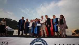 MARMARA ÜNV SPOR BİLİMLERİ FAKÜLTESİ MEZUNİYET TÖRENİ RENKLİ ANLARA SAHNE OLDU