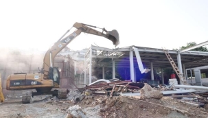 ÜSKÜDAR'DA 16 KAÇAK YAPININ YIKIMI TAMAMLANDI