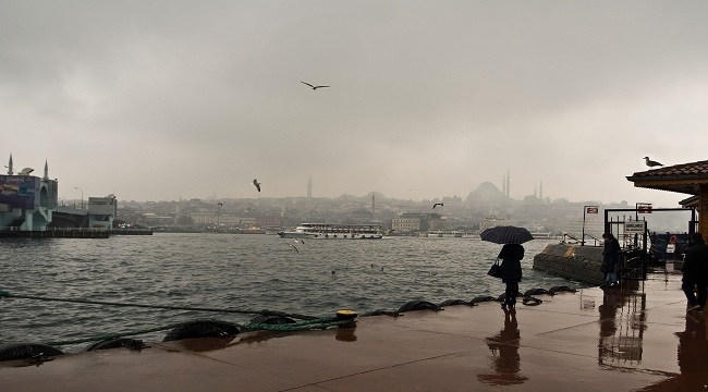 İSTANBUL SAĞANAK YAĞIŞIN ETKİSİ ALTINA GİRİYO
