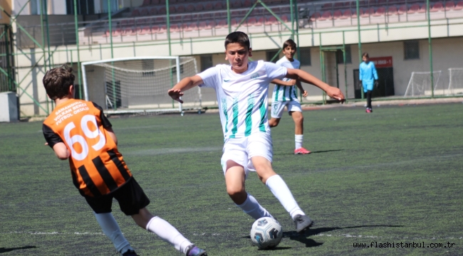 KAVACIKSPOR İŞİ SON MAÇA BIRAKTI 7-0