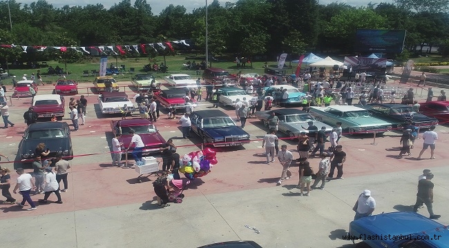 KLASİK ARABA SEVDALILARI TUZLA FESTİVALİNDE BULUŞTU
