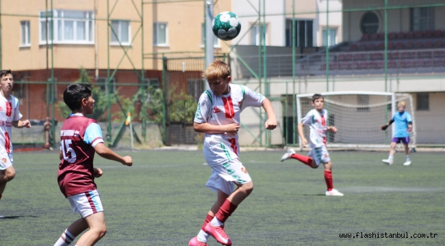 PAŞABAHÇE U13'DE ŞAMPİYONLUĞA ULAŞTI 7-0