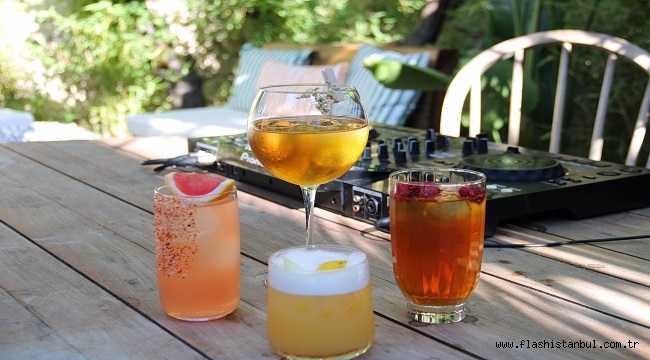 "THE POUR ALAÇATI" GASTRONOMİ VE EGE RUHUNU BULUŞTURUYOR