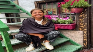 BUKET MÜFTÜOĞLU'NDAN " ZEYTİNİME DOKUNMA" ŞARKISI
