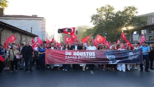 BEŞİKTAŞ BELEDİYESİ 30 AĞUSTOS'U 'ZAFER YÜRÜYÜŞÜ' İLE KUTLADI!