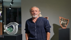EMRE ÇELİKKOL'UN "YOLCULUK" SERGİSİ LEFKOŞA ARUCAD ART SPACE'TE AÇILDI