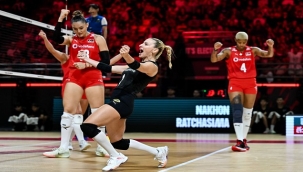 FİLENİN SULTANLARI İSPANYA'YI 3-0 YENDİ