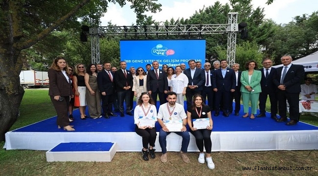 İBB'NİN GENÇ YETENEKLERİ MEZUN OLDU