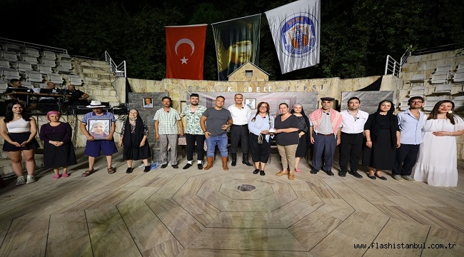 "İLMİK İLMİK" OYUNU EFES SELÇUK'TA BÜYÜK BEĞENİ ALDI