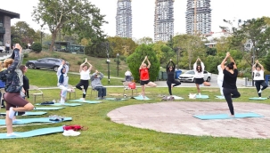 AVRUPA HAREKETLİLİK HAFTASI BEŞİKTAŞ'TA YOGA ETKİNLİĞİYLE KUTLANDI