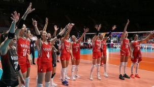 FİLENİN SULTANLARI JAPONYA'YI DA GEÇEREK FİNALE KALDI