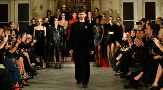 20 YAŞINDAKİ MODA HARİKASI EFE BATUR'UN İLK DEFİLE HEYECANI…
