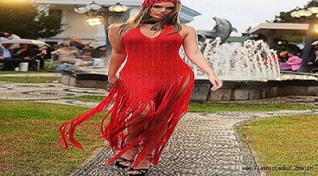 DİLARA KIRMIT GAZZE İÇİN PODYUMA ÇIKTI