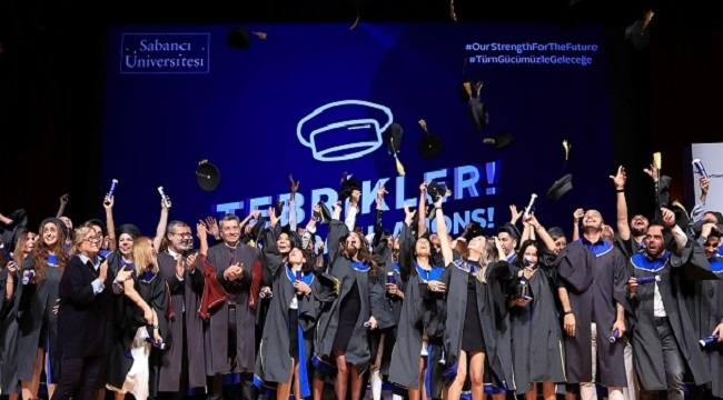 SABANCI ÜNİVERSİTESİ PROFESYONEL YÜKSEK LİSANS PROGRAMLARI 2025 MEZUNLARINI VERDİ