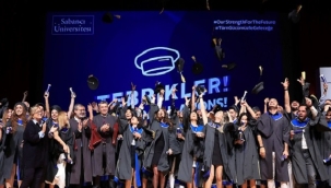 SABANCI ÜNİVERSİTESİ PROFESYONEL YÜKSEK LİSANS PROGRAMLARI 2025 MEZUNLARINI VERDİ