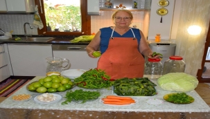 ŞENAY ANA İLE URLA'NIN GELENEKSEL KIŞ HAZIRLIKLARI