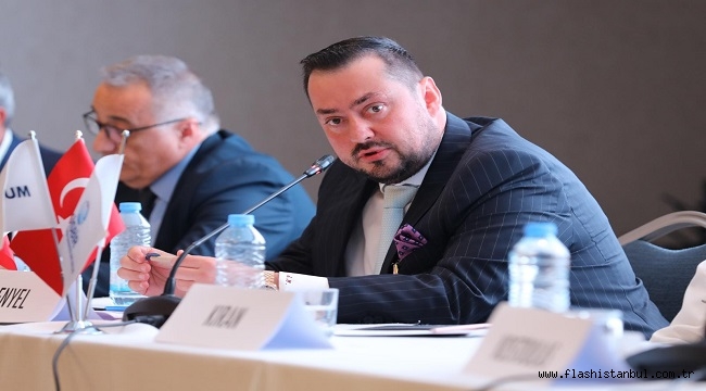 TÜRK GEMİCİLERİ KORSANLARIN ELİNDEN KURTARAN AVUKATTAN SUMUD FİLOSU AÇIKLAMASI