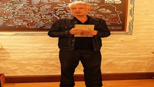 GASTRONOMİ YAZARI RIZA SÖNMEZ "ANADOLU VEGAN"I KİTABINI OKURLARLA BULUŞTURDU