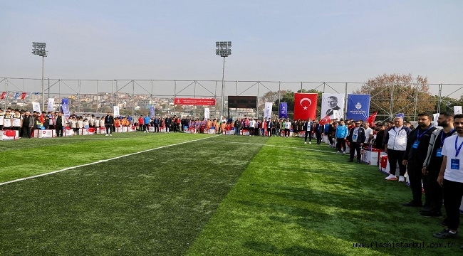 İBB BALAT SPOR TESİSLERİ'Nİ YENİLEDİ