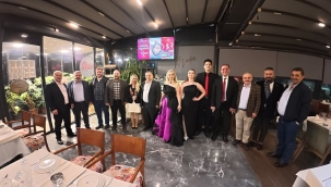 AYGÜL YÜRÜR HEM KİTABINI HEM ŞARKISINI TANITTI