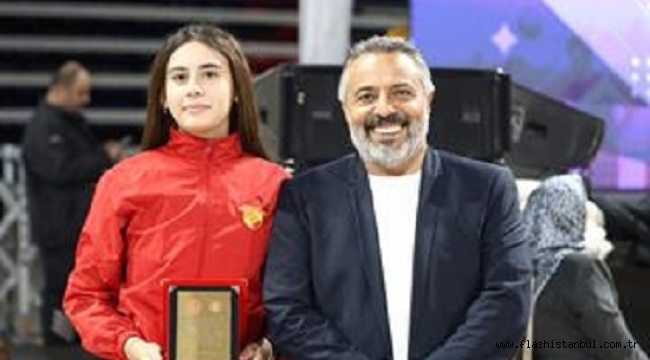 ESKRİMCİ EYLÜL BEDÜK "SPORCUNUN ERENLERİ" ÖDÜLÜNE LAYIK GÖRÜLDÜ