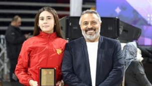 ESKRİMCİ EYLÜL BEDÜK "SPORCUNUN ERENLERİ" ÖDÜLÜNE LAYIK GÖRÜLDÜ