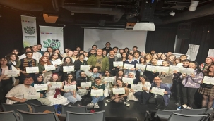 GENÇLER SANAT VE YEŞİL DÖNÜŞÜM İÇİN İSTANBUL'DA BULUŞTU