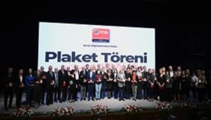 MESLEĞİNDE UZUN YILLAR HİZMET VEREN DİŞ HEKİMLERİ ÖDÜLLENDİRİLDİ