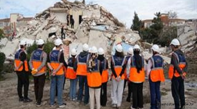 ÖĞRENCİLER AFAD GÖNÜLLÜĞÜ EĞİTİMİ ALDI