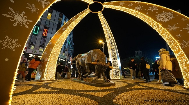 YENİ YILIN EN IŞILTILI ADRESİ: KADIKÖY