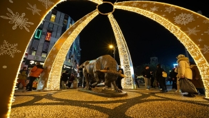 YENİ YILIN EN IŞILTILI ADRESİ: KADIKÖY