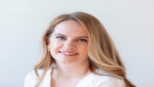 DOÇ.DR.SAYGILI:"MODA SADECE KIYAFET DEĞİL,TOPLUMUN AYNASIDIR"