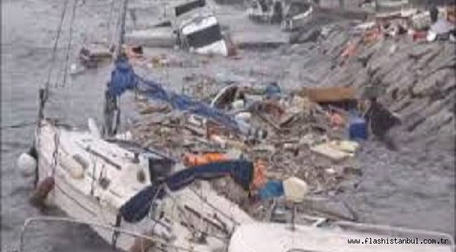 FIRTINADAN TUZLA'DA TEKNELER ALABORA OLDU 